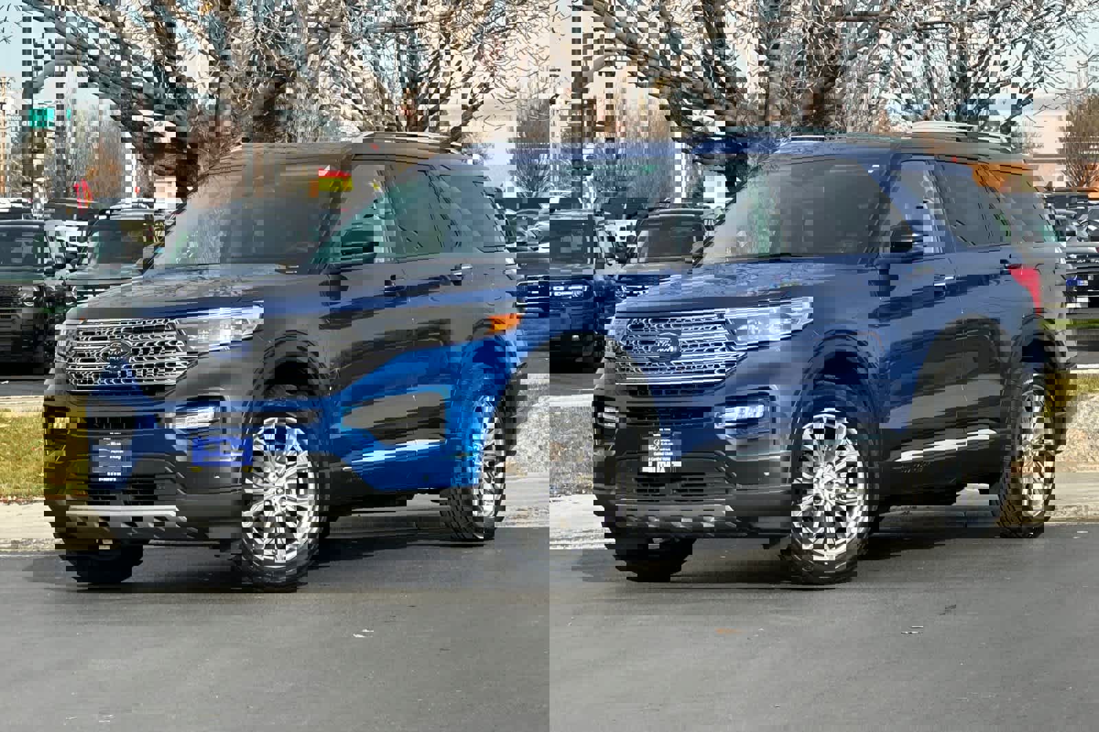 Certified 2022 Ford Explorer Limited w/ Equipment Group 301A image 1