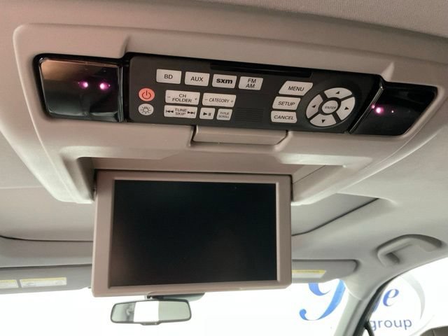 Certified 2017 Honda Pilot Touring image 17