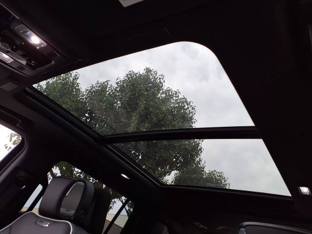 New 2026 GMC Yukon XL AT4 Ultimate w/ LPO, Floor Liner Package AWD/4WD image 5