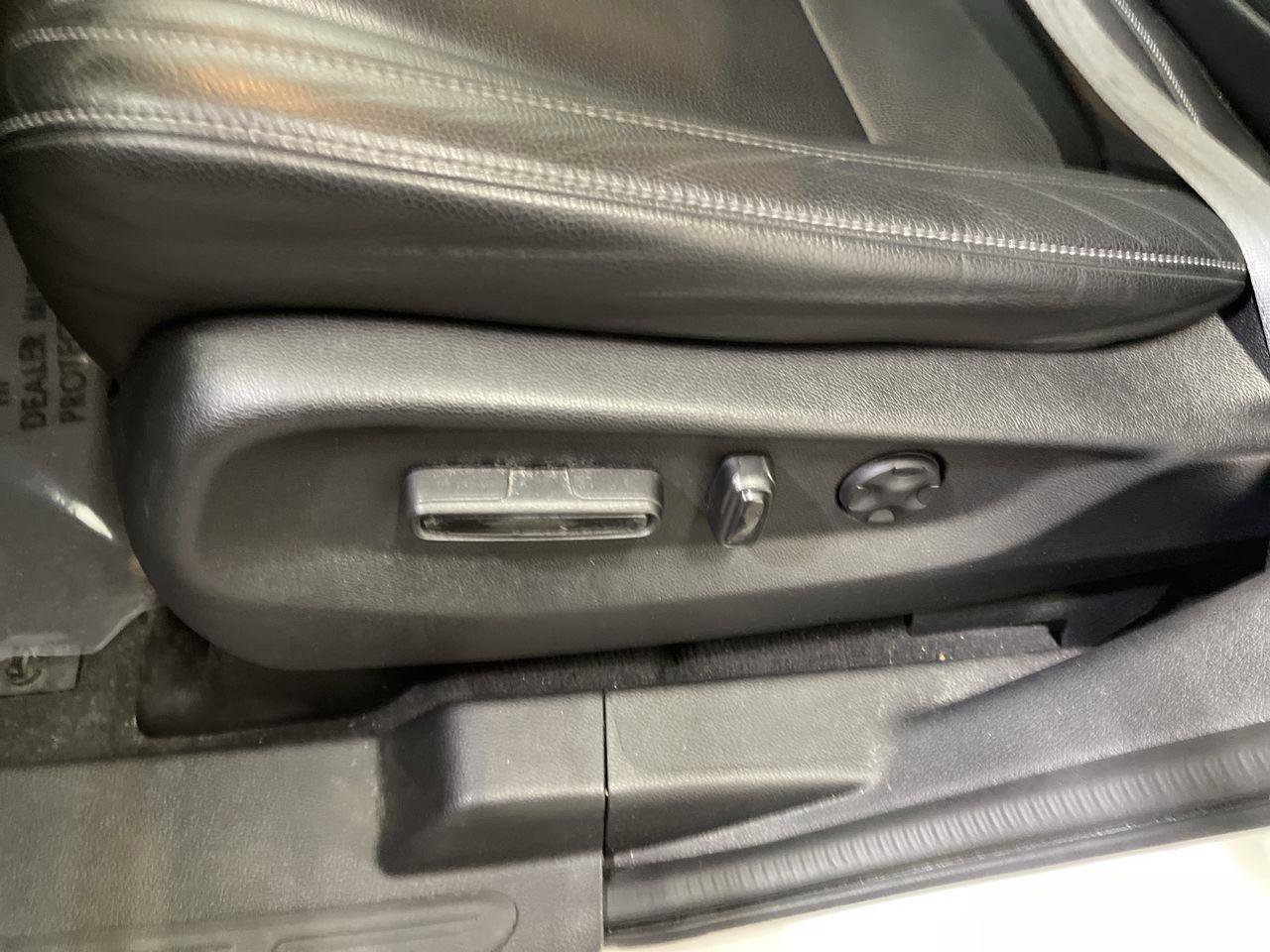 Used 2023 Honda Odyssey Touring image 12