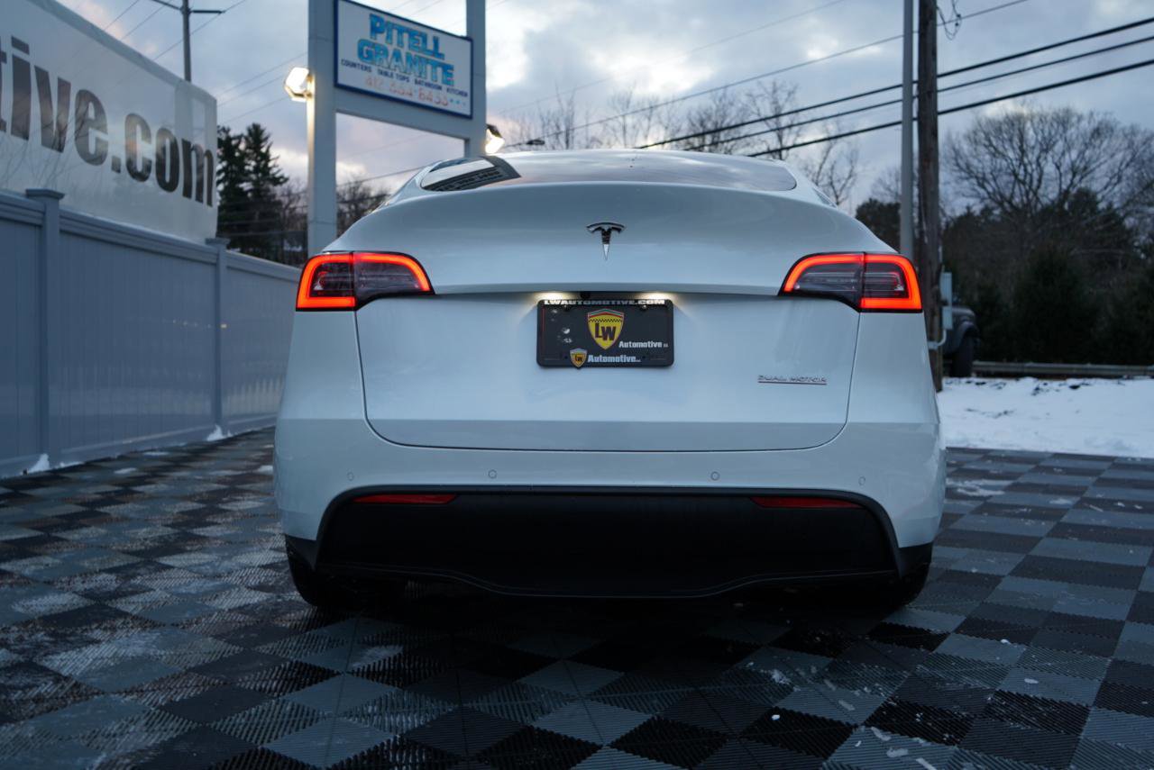 Used 2020 Tesla Model Y Performance image 11
