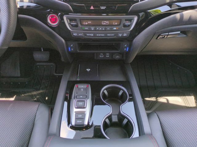 Used 2024 Honda Ridgeline Black Edition image 17