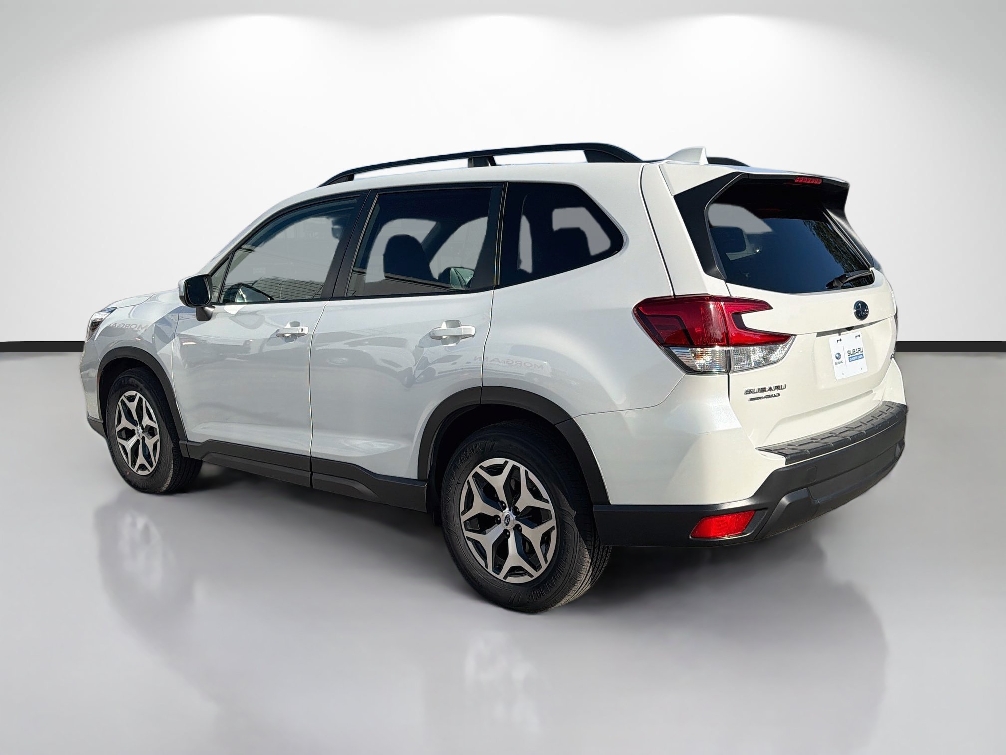 Used 2020 Subaru Forester Premium AWD/4WD image 5