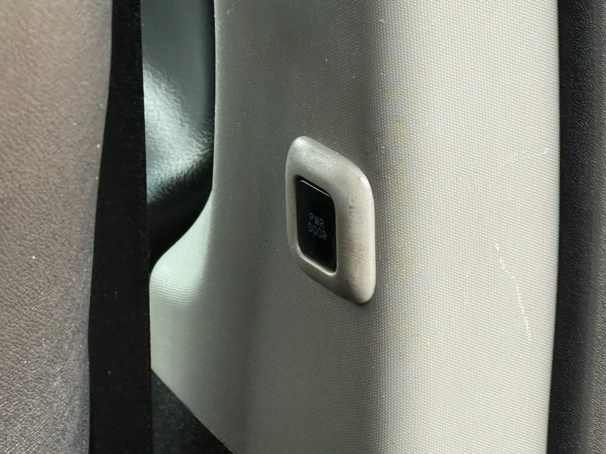 Used 2017 Toyota Sienna SE FWD image 28