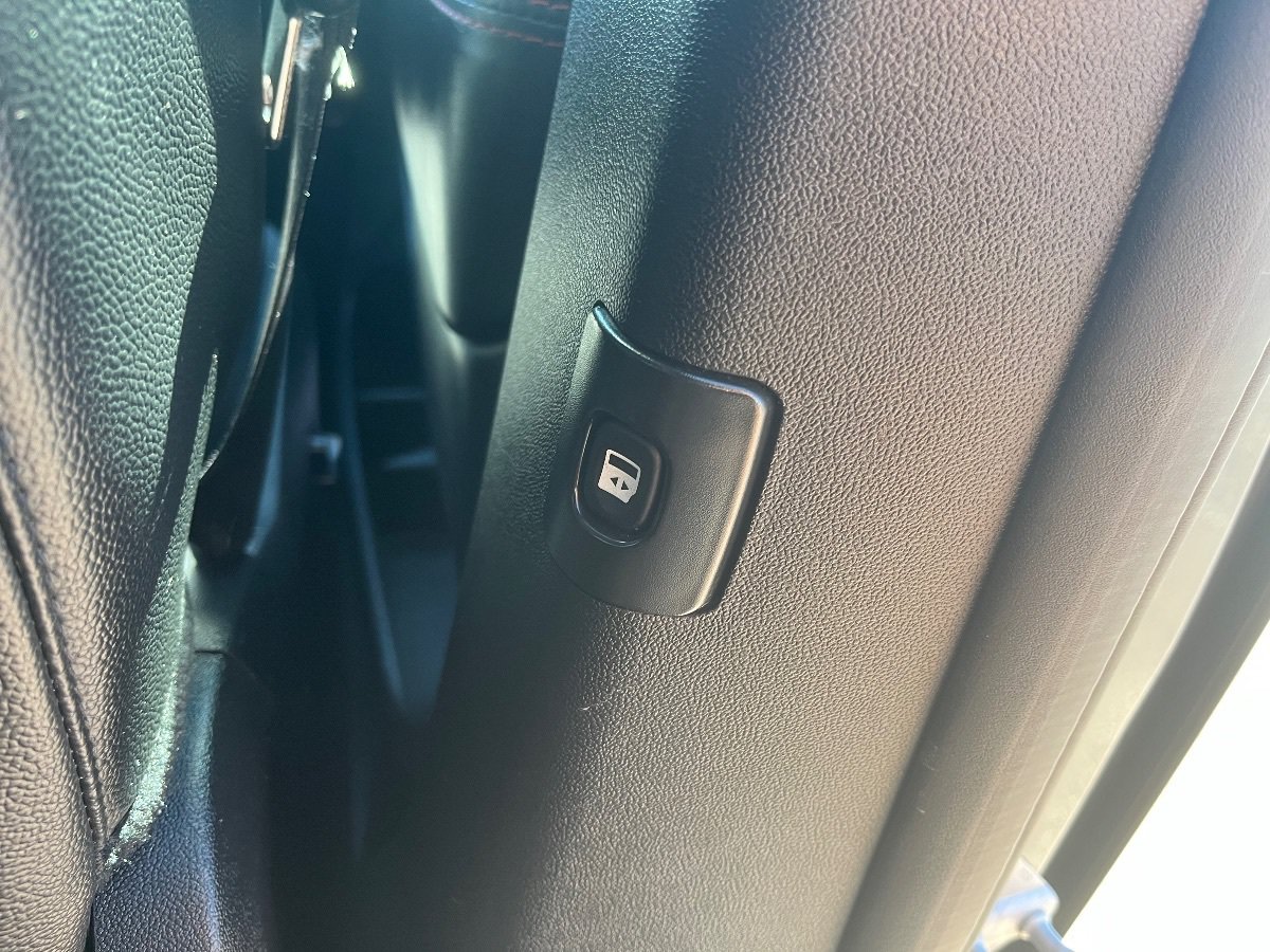 Used 2016 Dodge Grand Caravan R/T w/ Driver Convenience Group FWD image 35