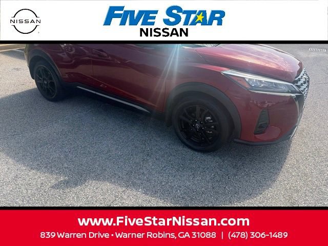 Used 2023 Nissan Kicks SR w/ SR Premium Package FWD image 4