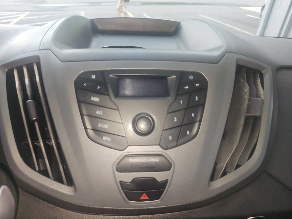 Used 2018 Ford Transit 250 130 Low Roof RWD image 19