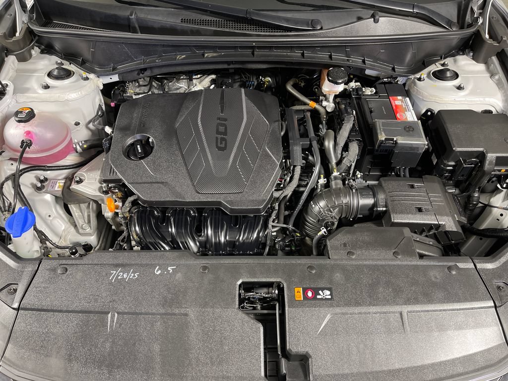 Certified 2025 Hyundai Tucson SEL AWD/4WD image 9