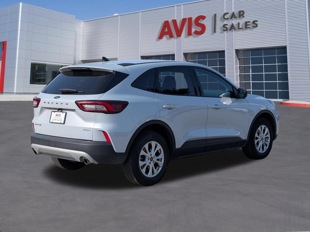 Used 2025 Ford Escape Active AWD/4WD image 11