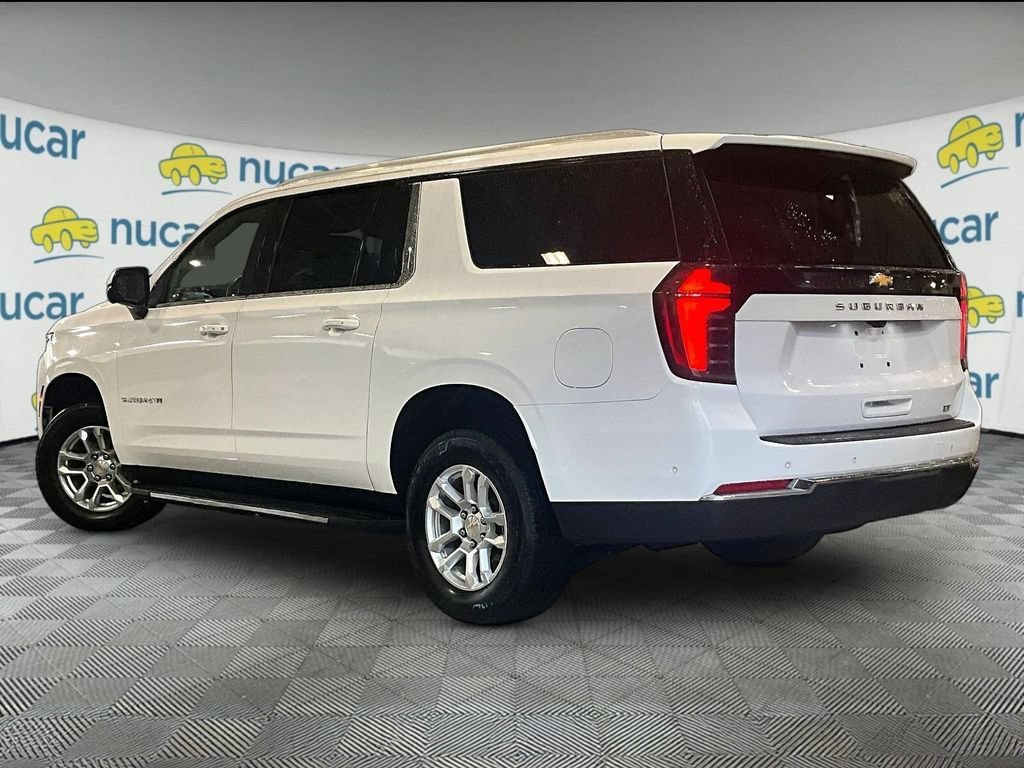 Used 2025 Chevrolet Suburban LT AWD/4WD image 4