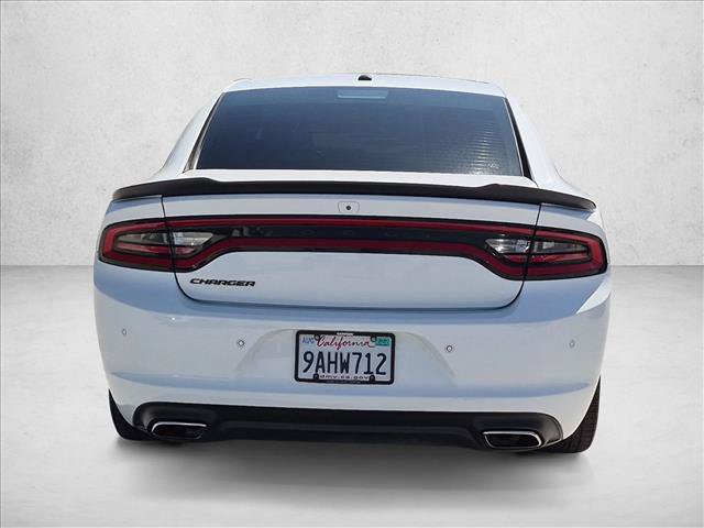 Used 2020 Dodge Charger SXT w/ Blacktop Package RWD image 6