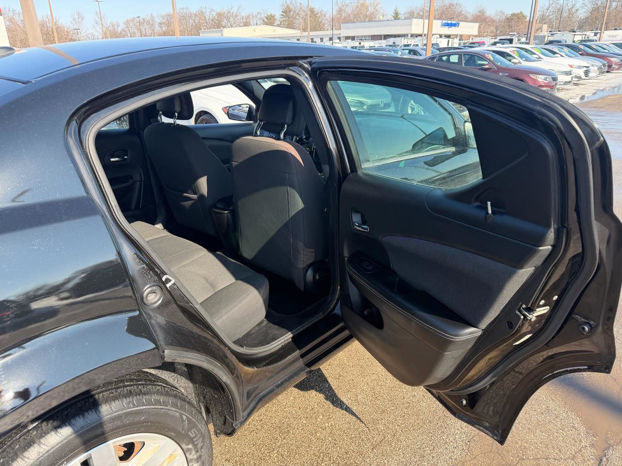 Used 2012 Dodge Avenger SE FWD image 12