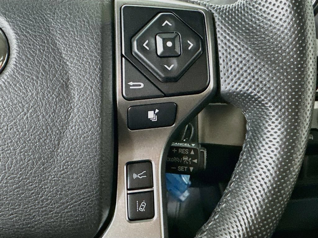 Used 2021 Toyota Tacoma SR5 RWD image 22