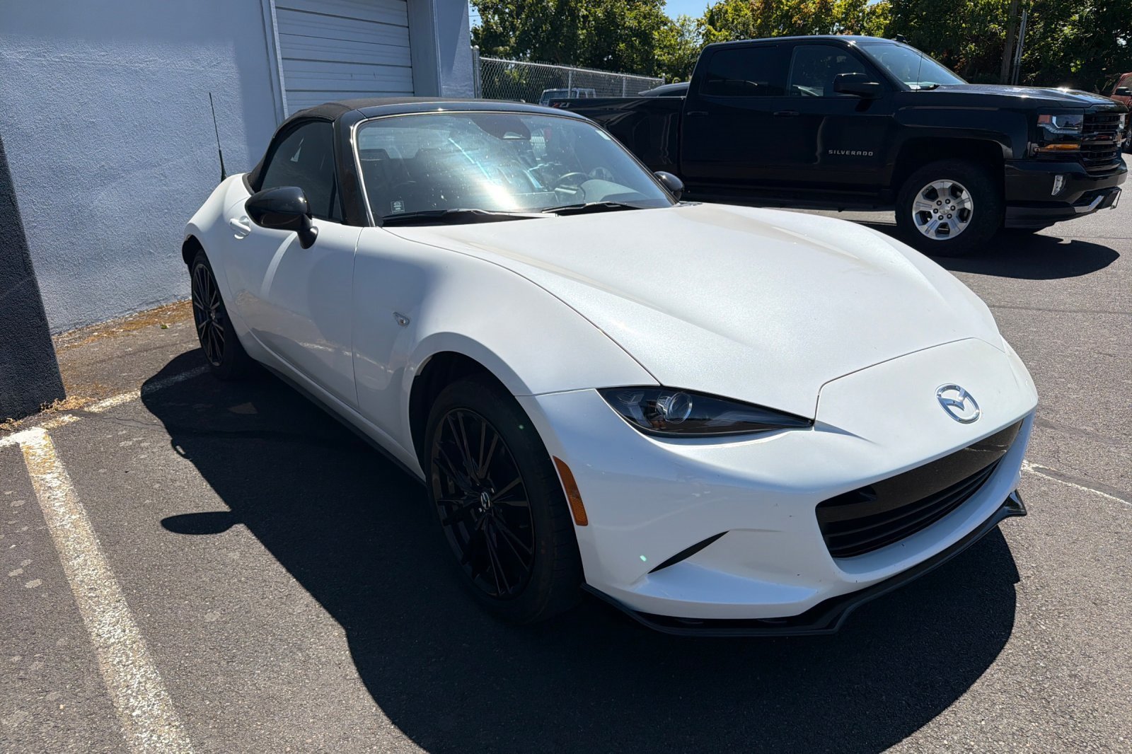Used 2025 MAZDA MX-5 Miata Club RWD image 2
