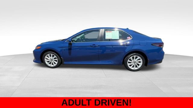 Used 2024 Toyota Camry LE w/ Convenience Package FWD image 3