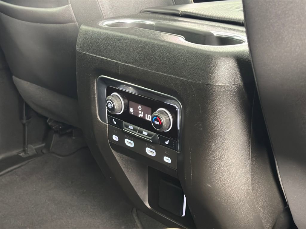 Used 2023 Chevrolet Tahoe Premier w/ Advanced Technology Package image 32