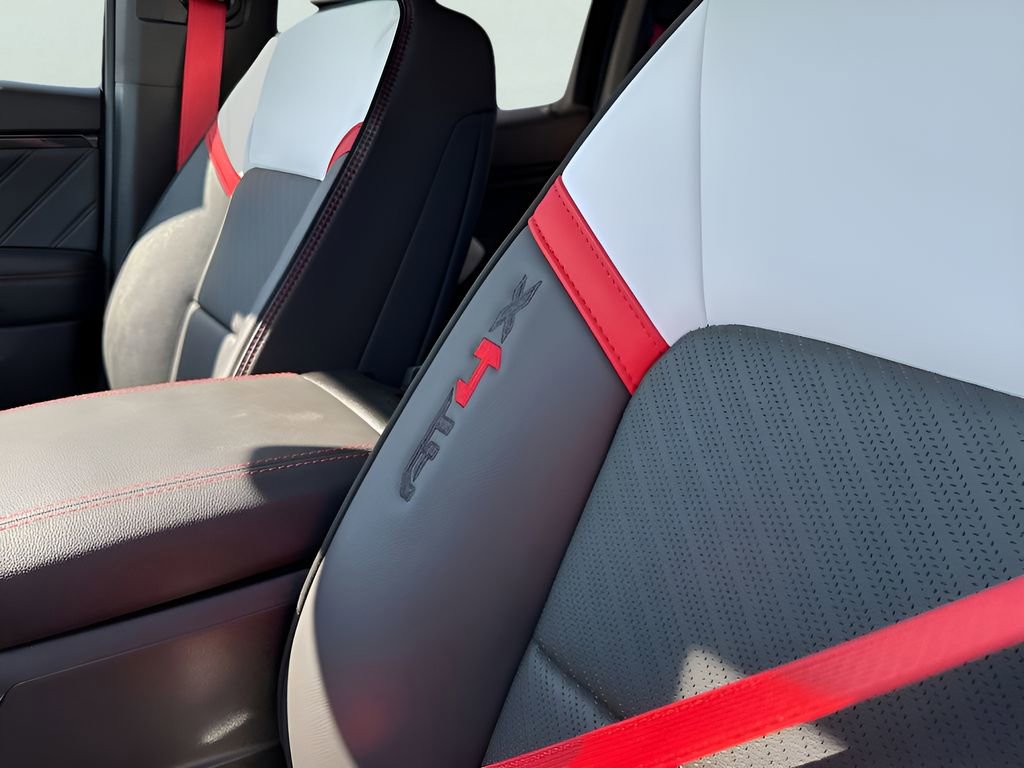 New 2026 GMC Canyon AT4X w/ AT4X AEV Edition AWD/4WD image 25