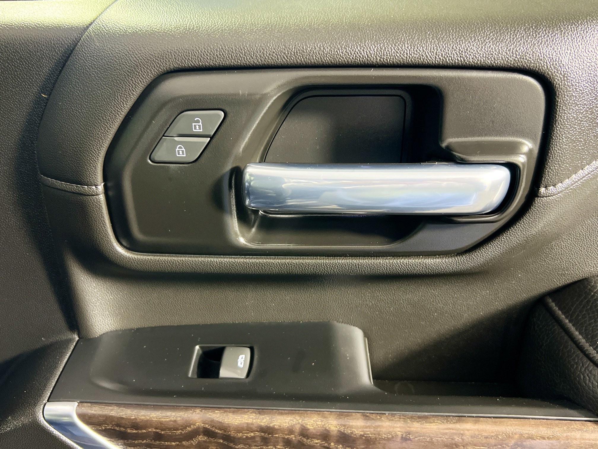 Used 2021 GMC Sierra 2500 Denali w/ Denali Ultimate Package image 32