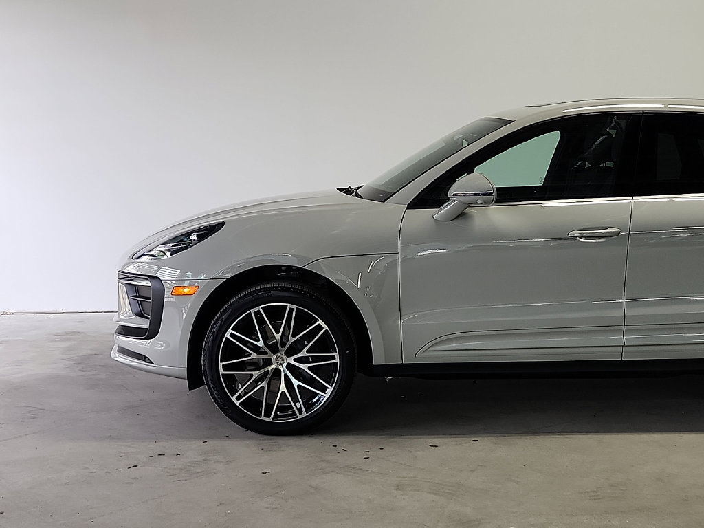 New 2026 Porsche Macan AWD/4WD image 6