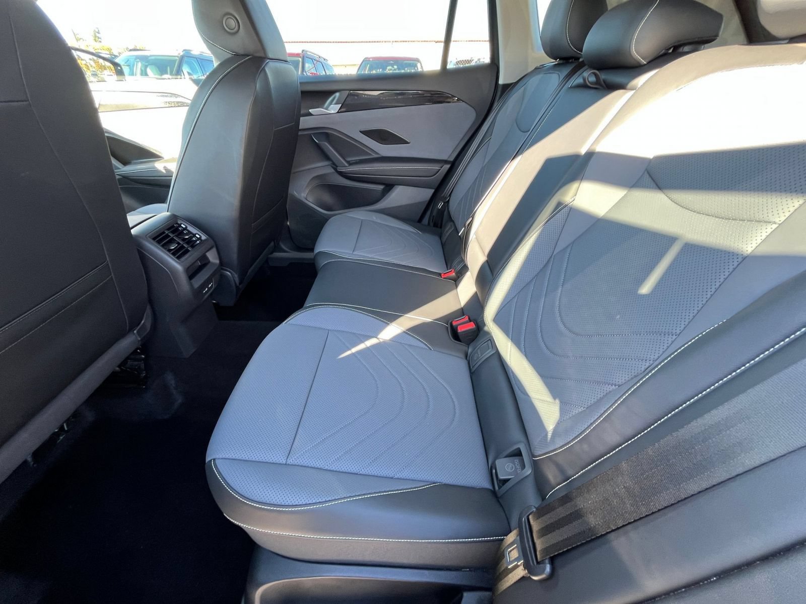 Used 2026 Volkswagen Tiguan SE AWD/4WD image 27