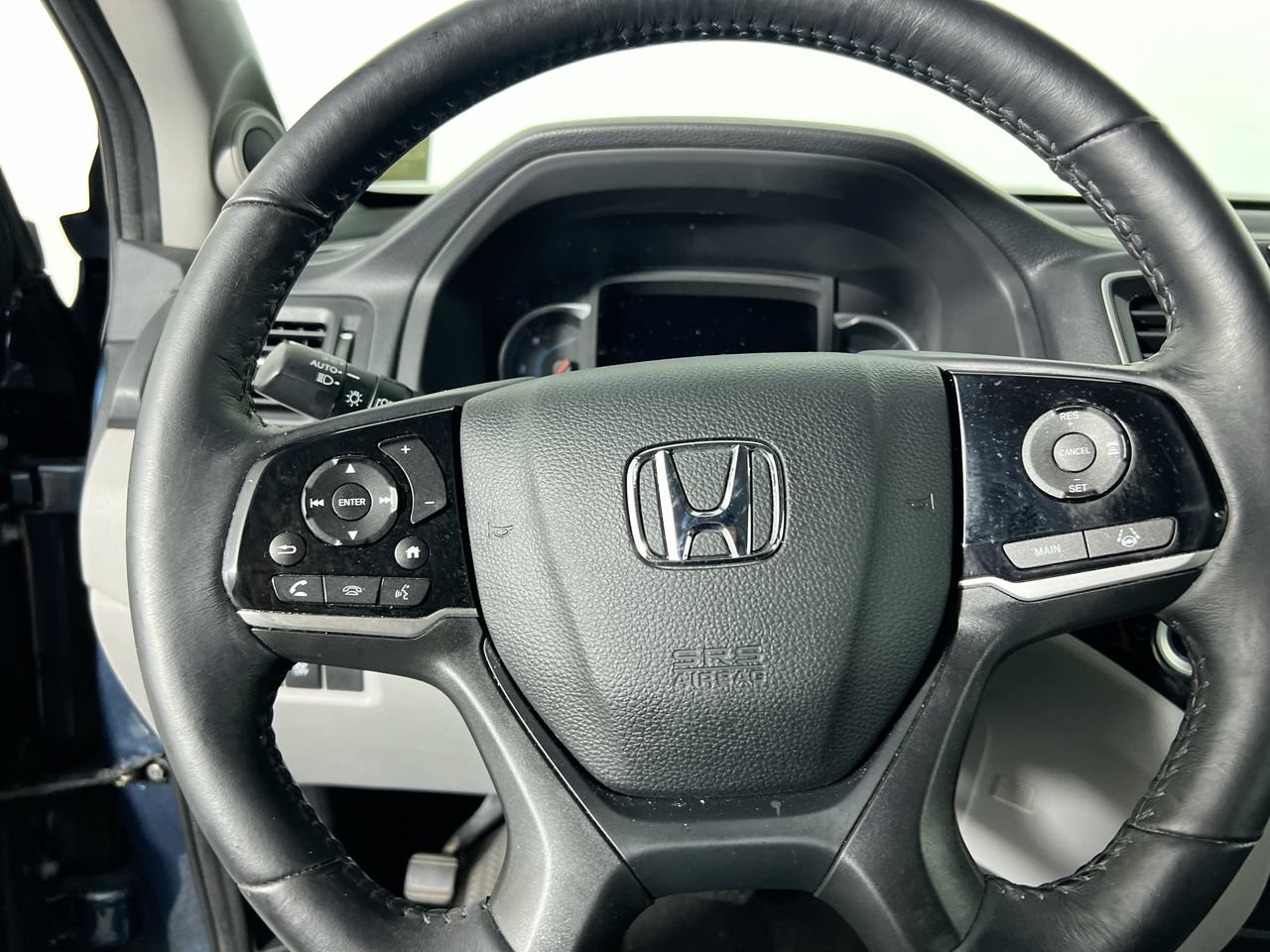Used 2019 Honda Pilot Touring image 11
