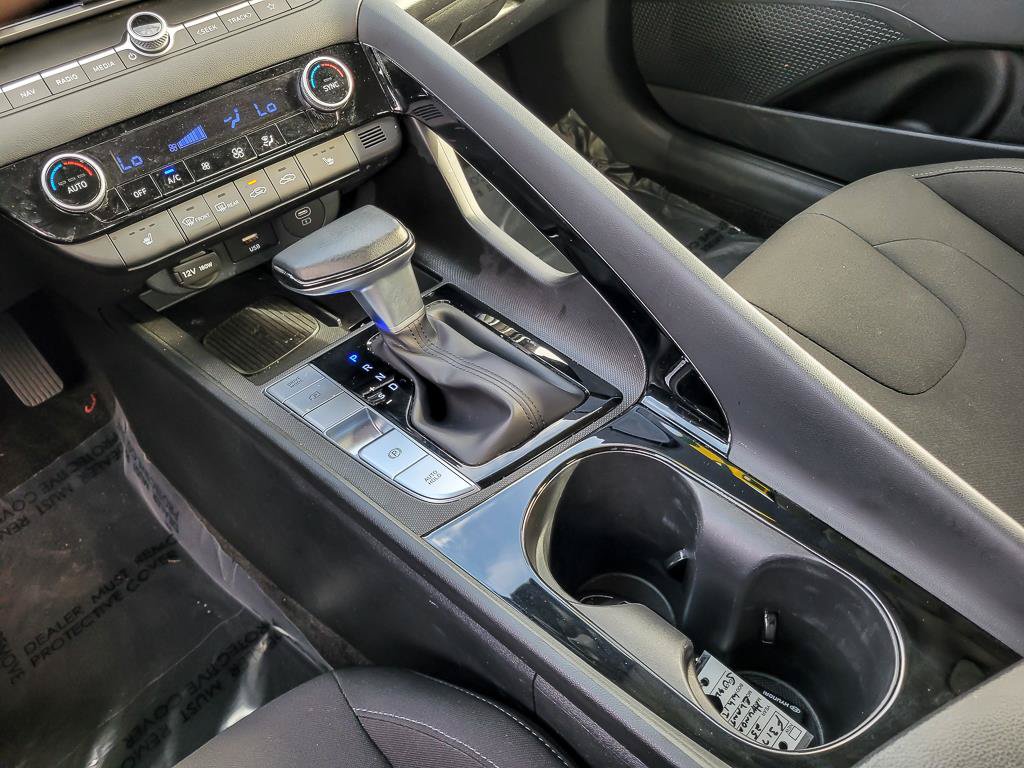 Used 2025 Hyundai Elantra SEL FWD image 24