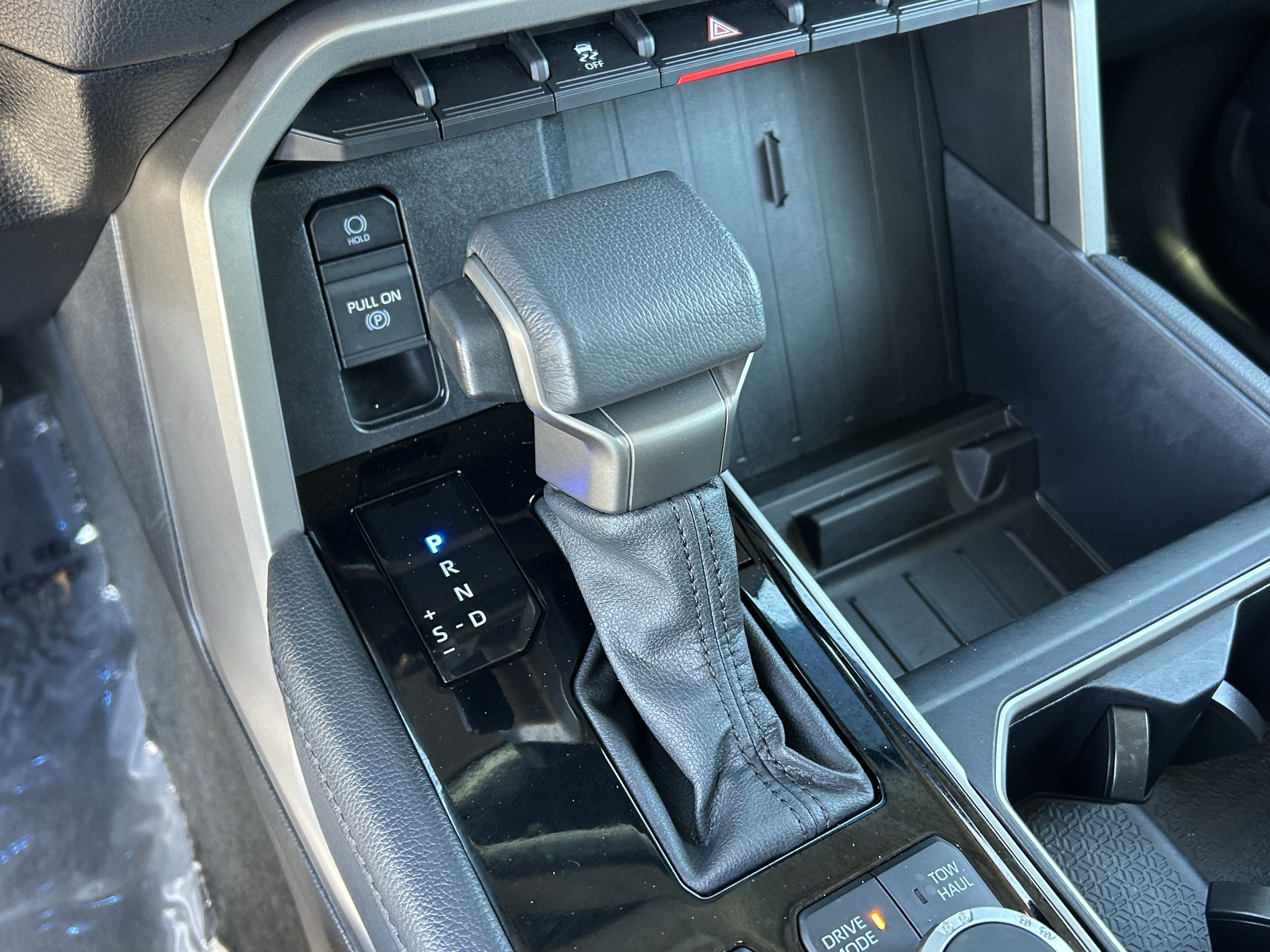 Used 2024 Toyota Tundra Limited AWD/4WD image 22