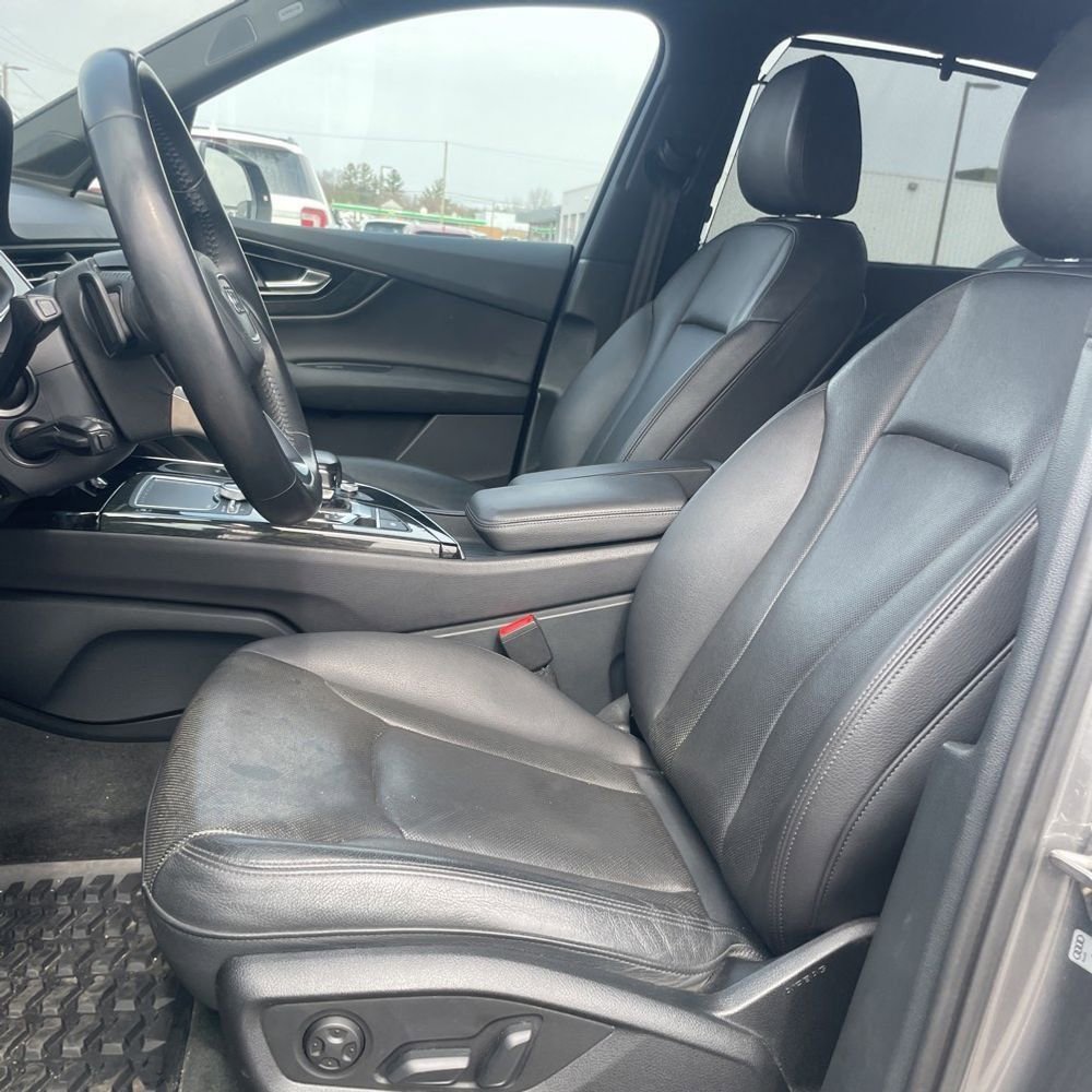 Used 2017 Audi Q7 3.0T Premium Plus w/ Premium Plus Package image 7