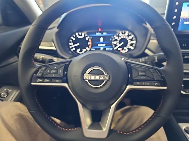 New 2026 Nissan Altima 2.5 SR AWD/4WD image 13