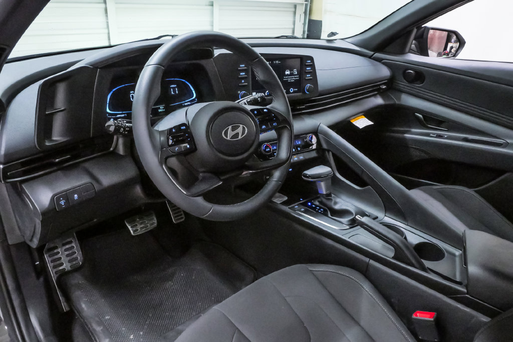 Certified 2026 Hyundai Elantra Sport FWD image 2