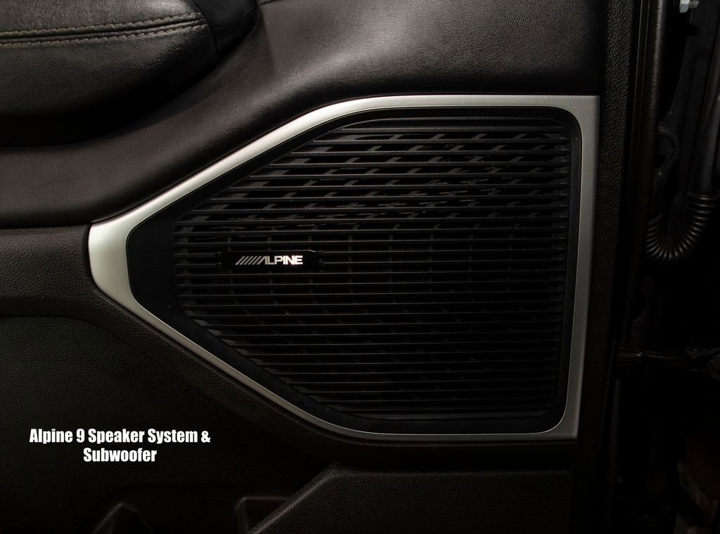 Used 2024 Jeep Wagoneer Series III AWD/4WD image 9