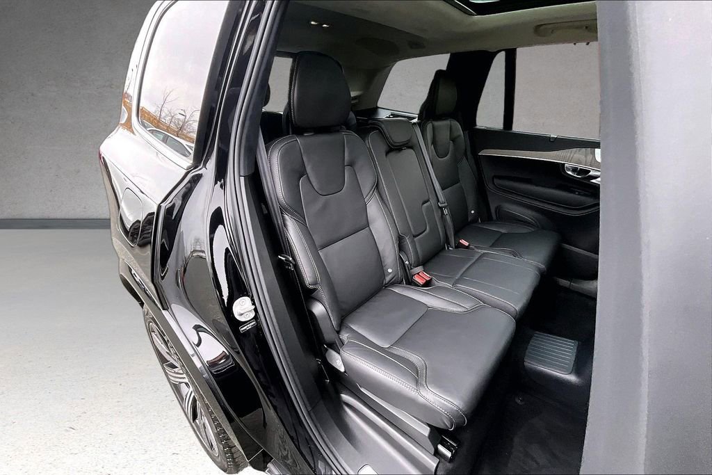 Certified 2025 Volvo XC90 T8 Ultra w/ Lounge Package image 25