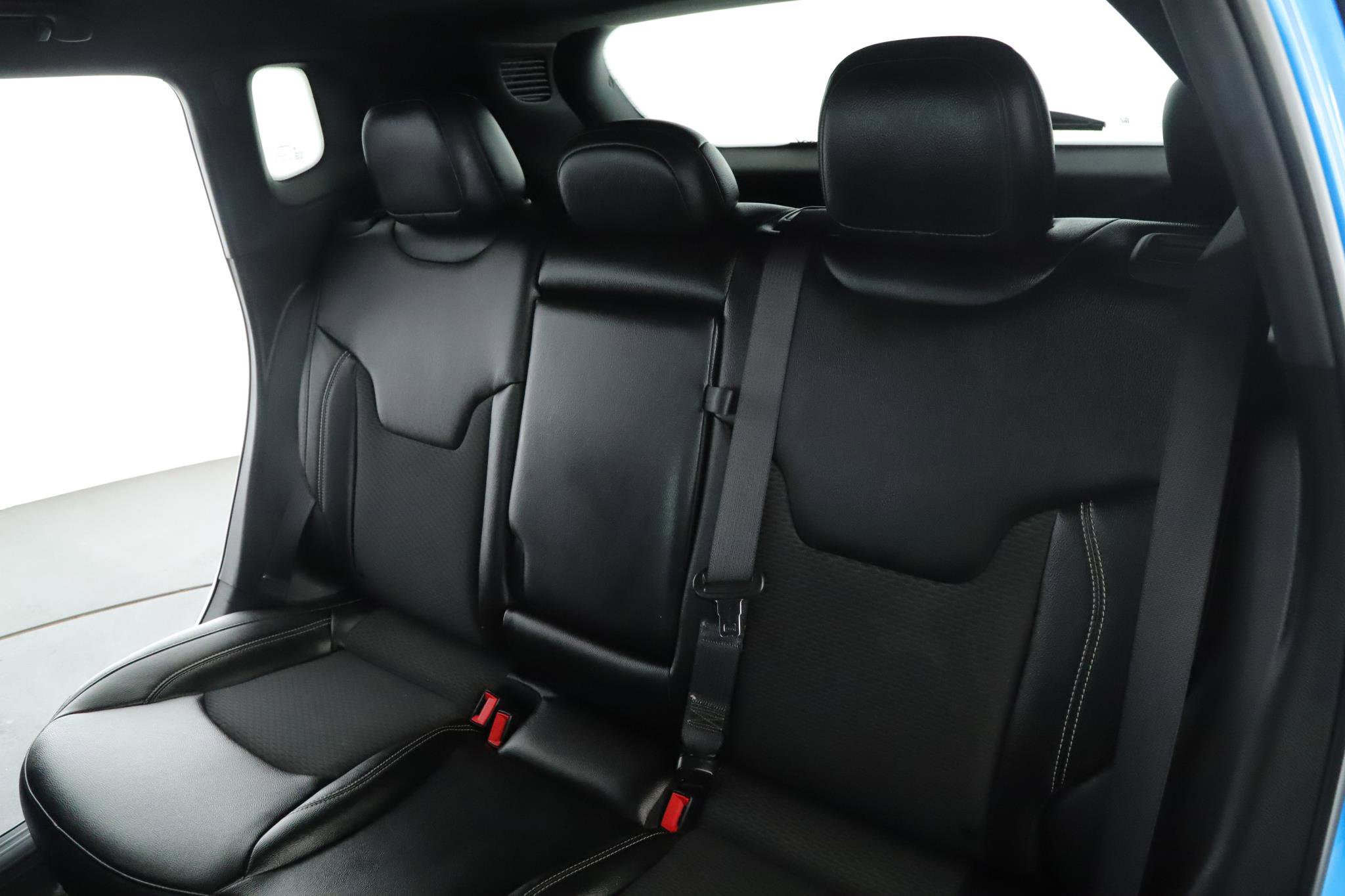 Used 2024 Jeep Compass Latitude w/ Sun and Sound Group image 5