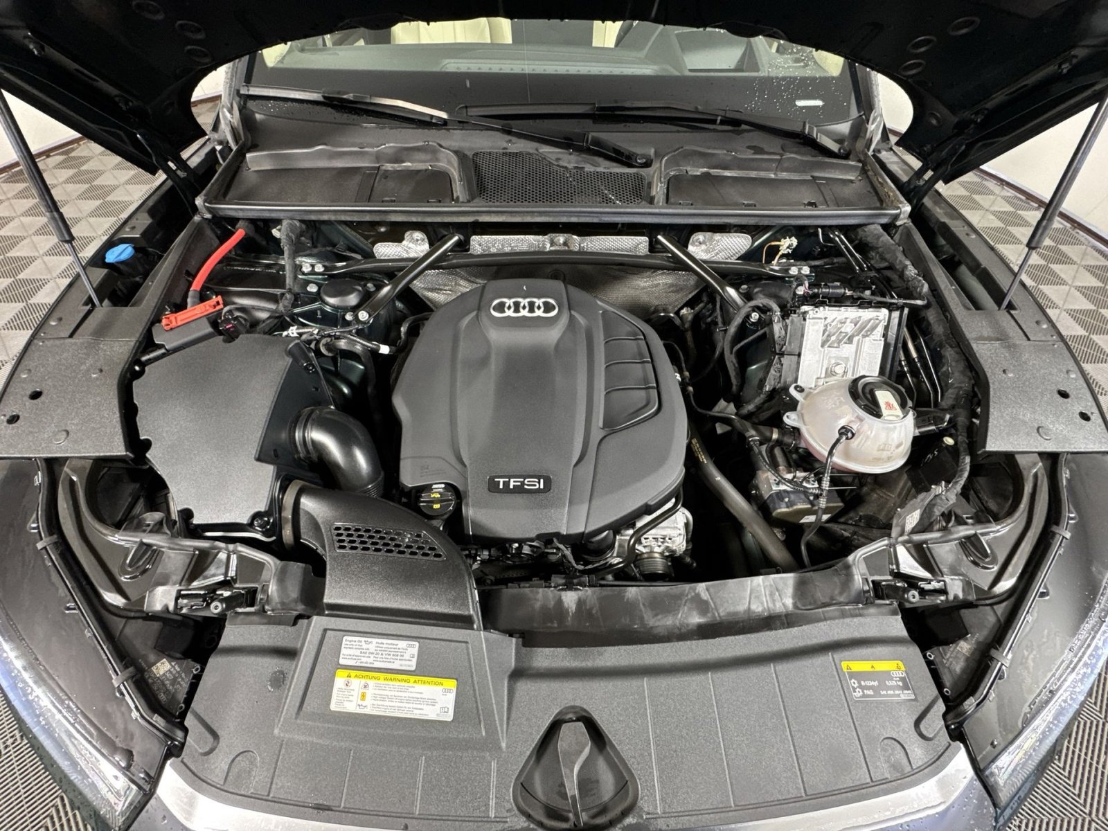 Used 2019 Audi Q5 Prestige w/ Prestige Package image 28