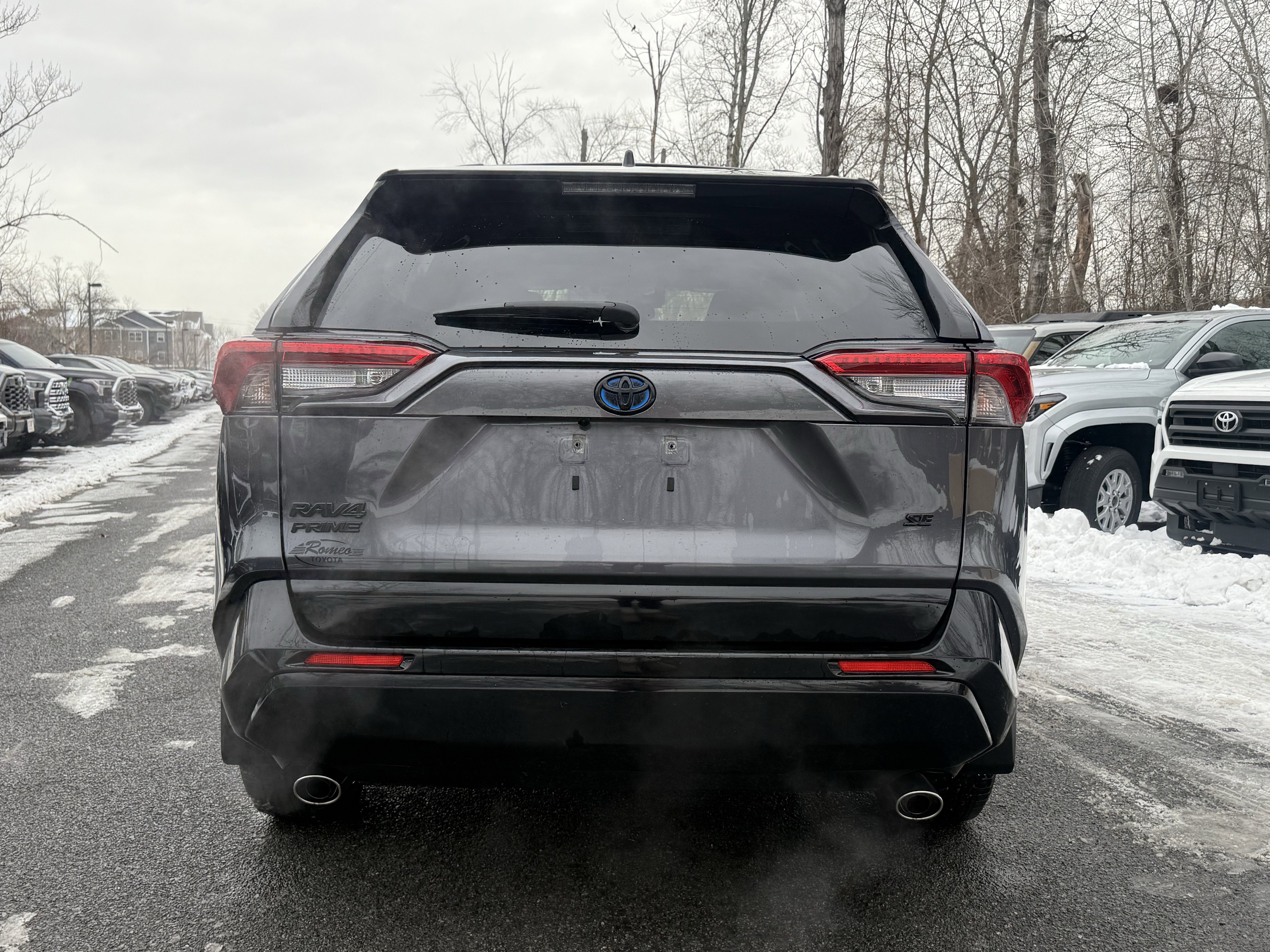 Used 2021 Toyota RAV4 SE image 4