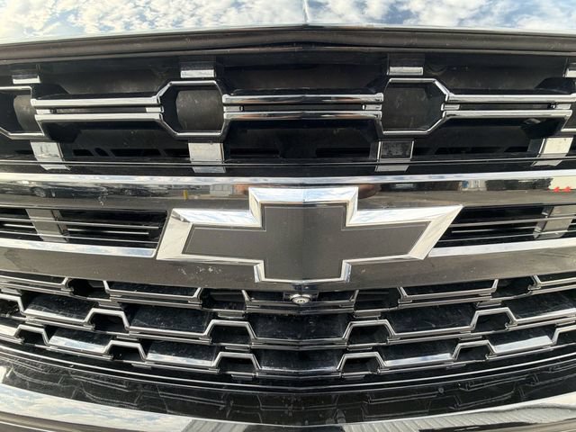 Certified 2023 Chevrolet Tahoe Z71 w/ Luxury Package AWD/4WD image 32