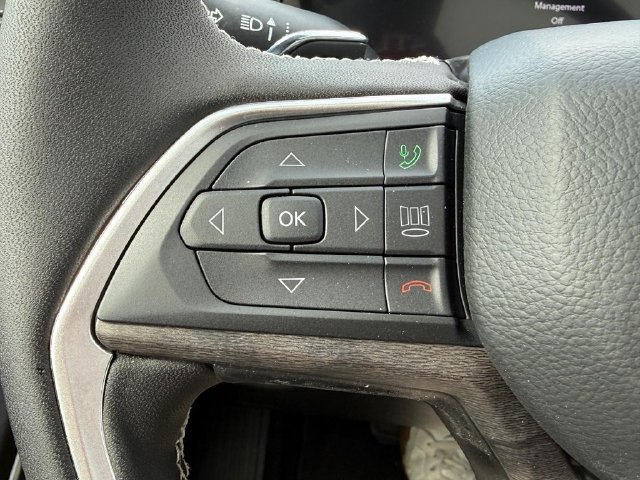 New 2026 Jeep Grand Cherokee L Limited w/ Luxury Tech Group II AWD/4WD image 23
