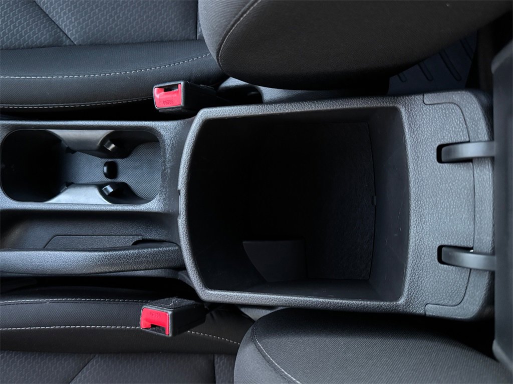 Used 2018 Hyundai Elantra GT image 25