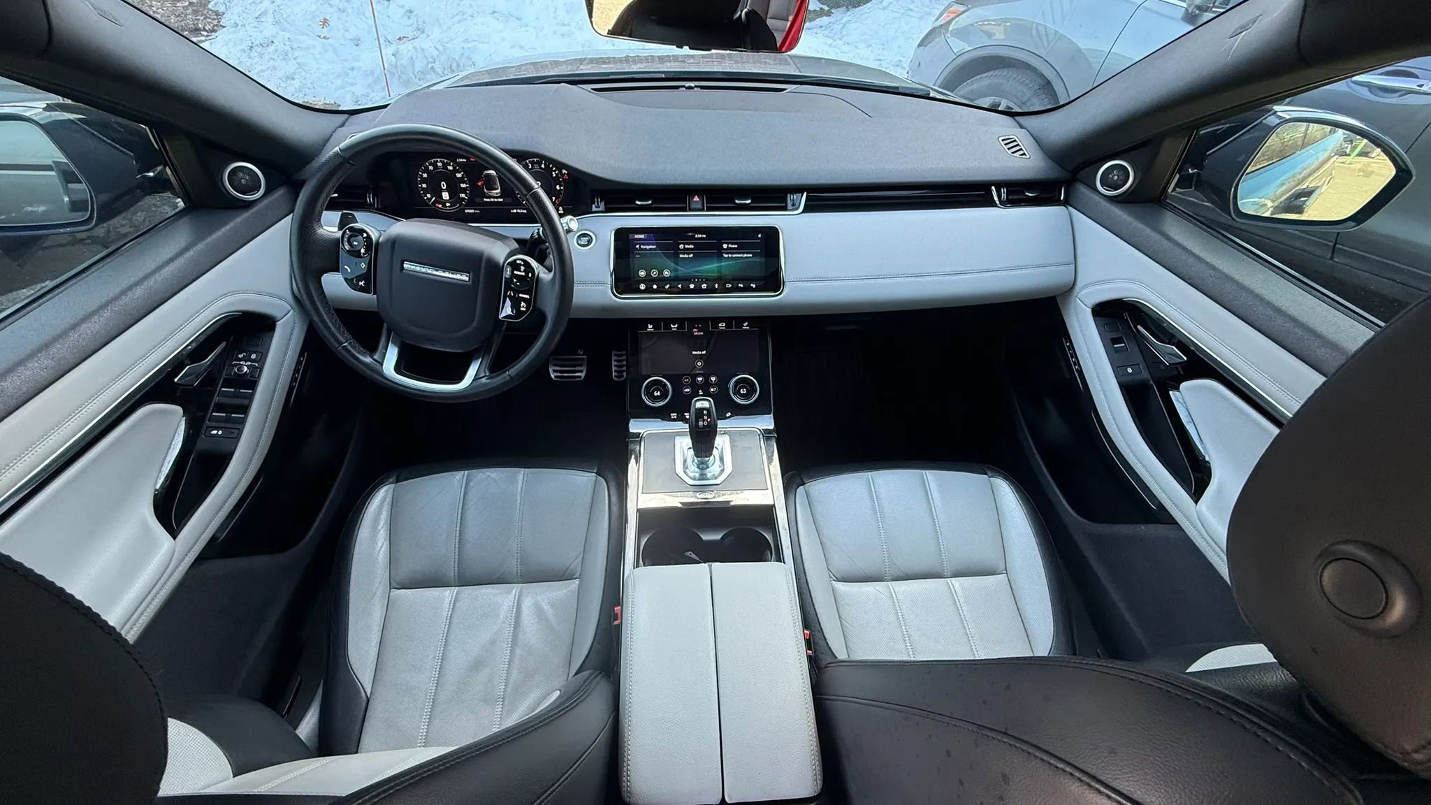Used 2020 Land Rover Range Rover Evoque R-Dynamic SE AWD/4WD image 26