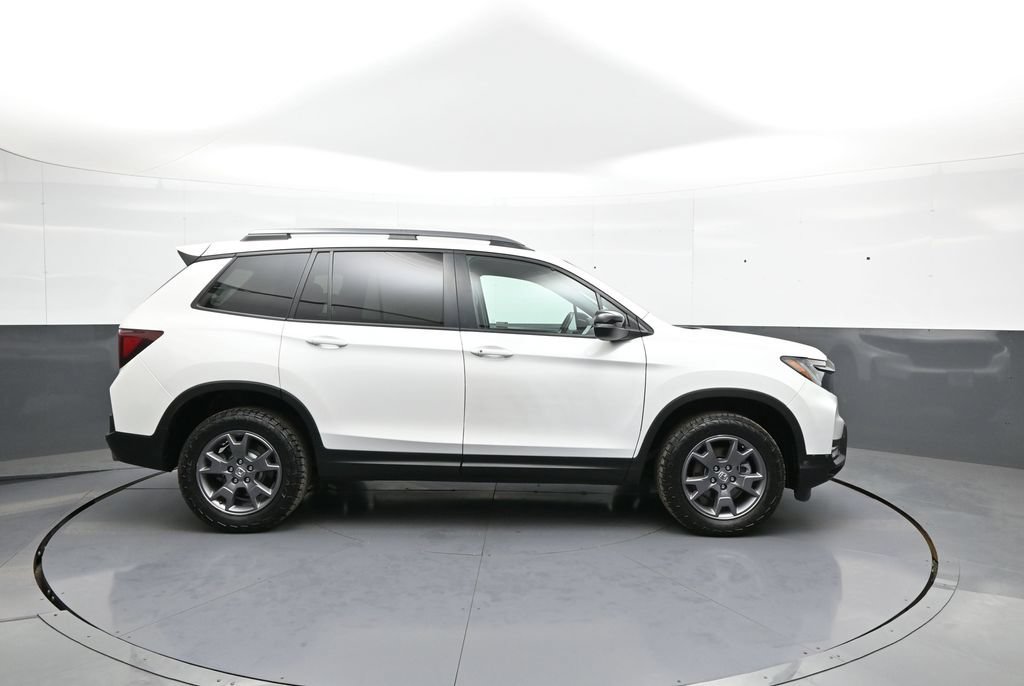 Certified 2024 Honda Passport TrailSport image 5