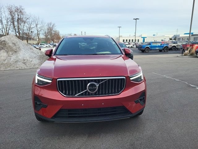 Used 2023 Volvo XC40 B5 Ultimate w/ Climate Package image 9