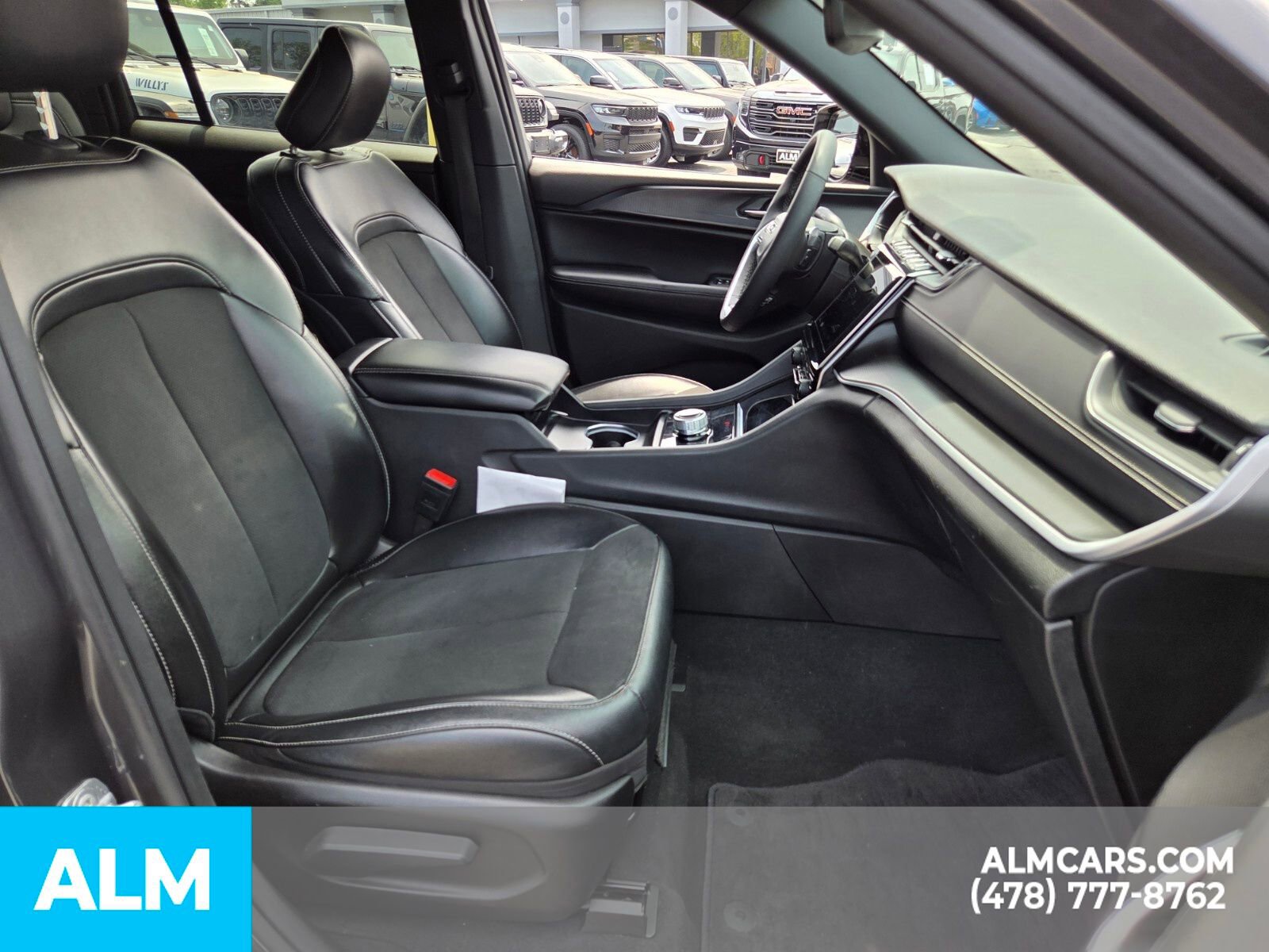 Used 2024 Jeep Grand Cherokee Altitude image 18