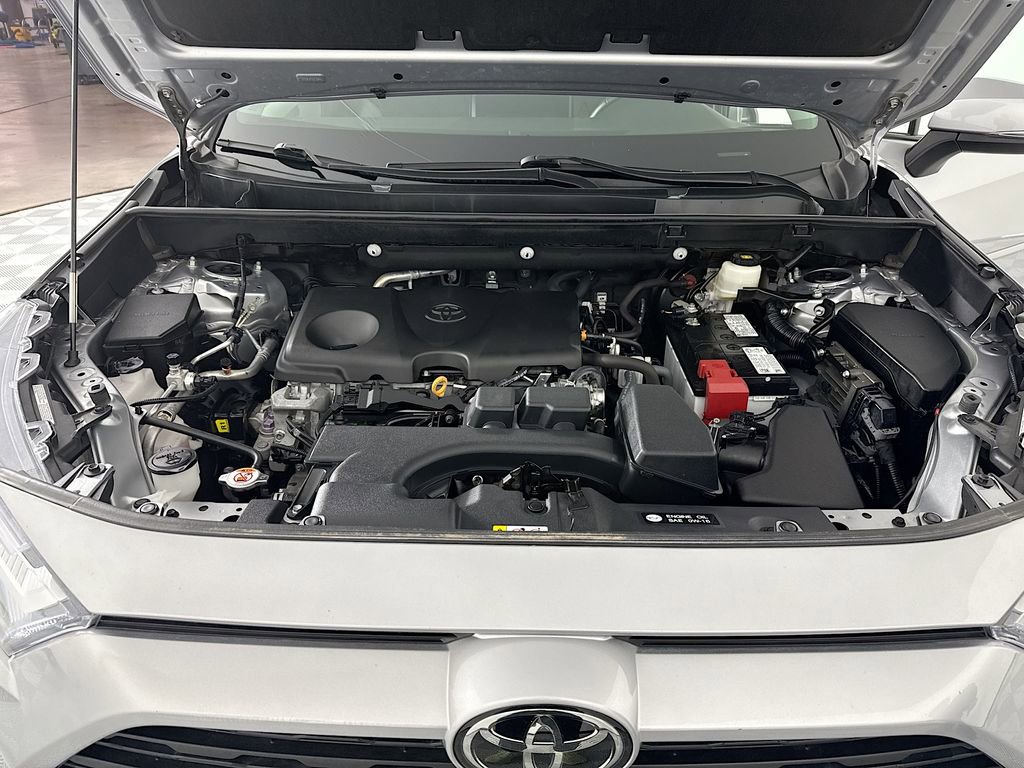 Used 2022 Toyota RAV4 XLE w/ XLE Grade Weather Package AWD/4WD image 30