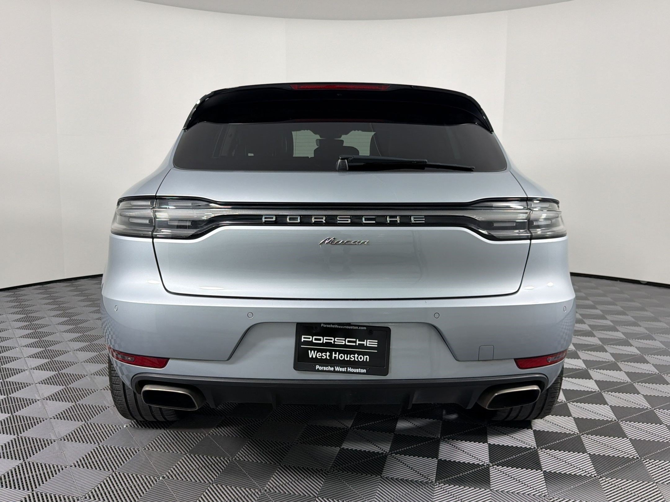 Used 2019 Porsche Macan AWD/4WD image 10