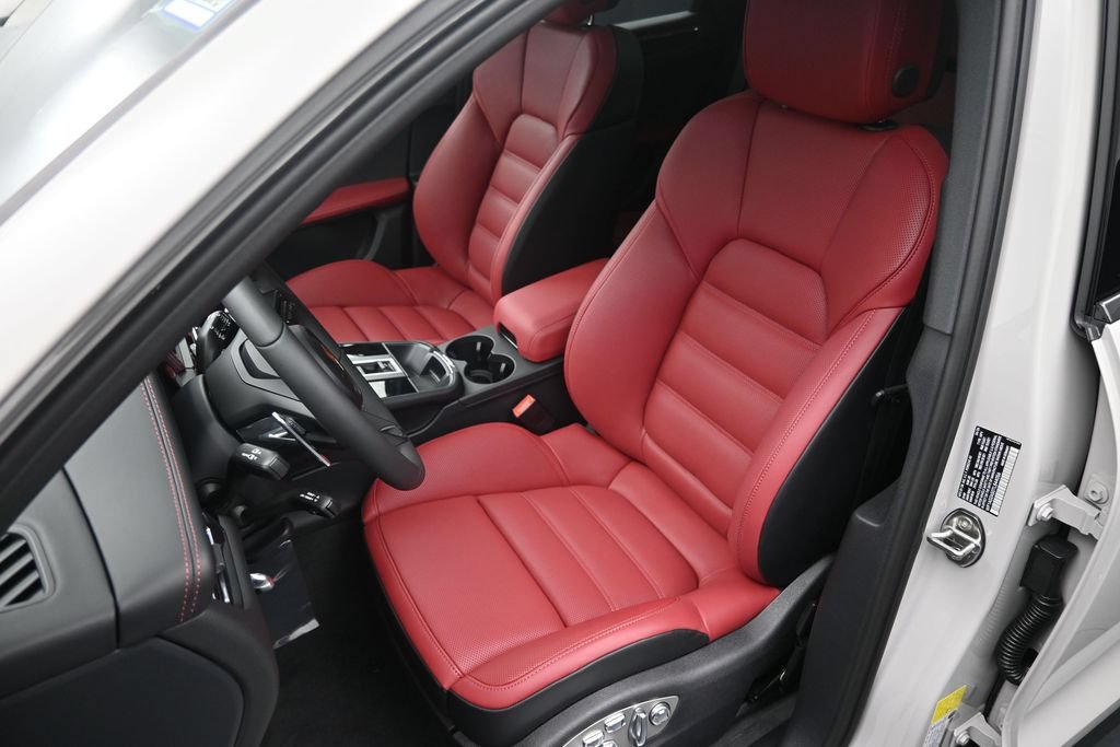 New 2026 Porsche Macan S AWD/4WD image 6