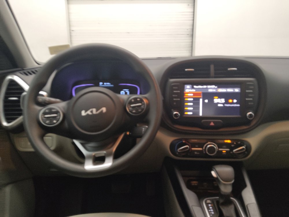 Used 2025 Kia Soul LX FWD image 22