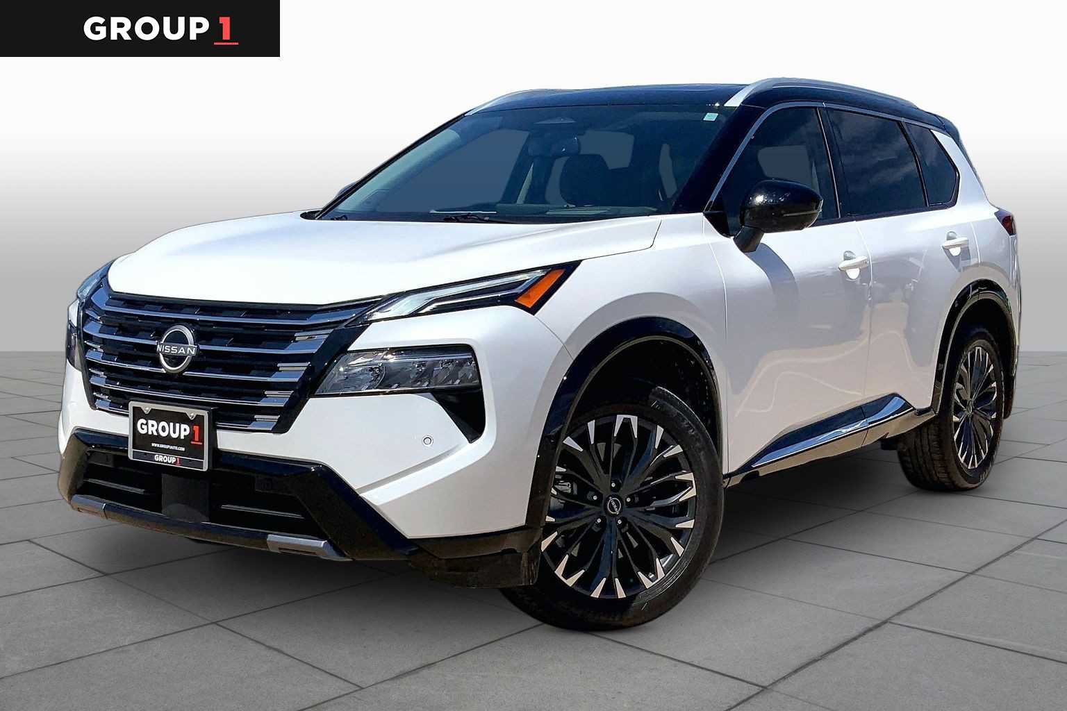 Used 2025 Nissan Rogue Platinum w/ Tech Package FWD image 1