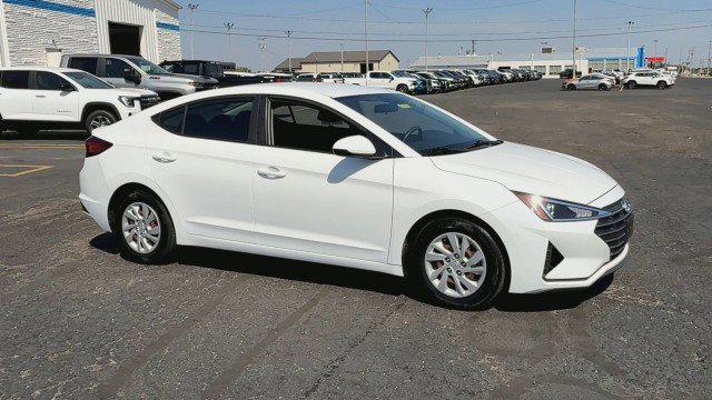 Used 2019 Hyundai Elantra SE w/ Cargo Package image 2