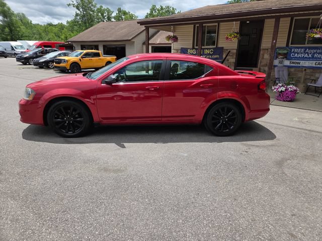 Used 2013 Dodge Avenger SE w/ Blacktop Pkg FWD image 3