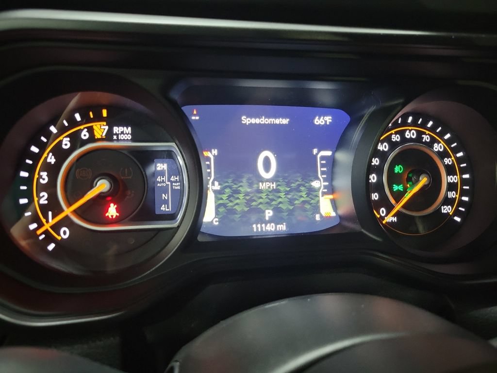 Used 2025 Jeep Gladiator Rubicon AWD/4WD image 14